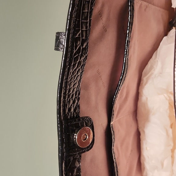 Brahmin Julian Tote with FREE travel jewelry envelope. BONUS - Picture 4 of 11